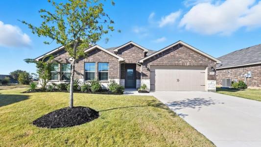 1913 Heritage Court, Cleburne, Texas 76033, USA