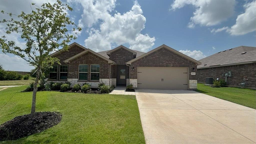 1913 HERITAGE CT, Cleburne, Teksas 76033, Amerika Birleşik Devletleri