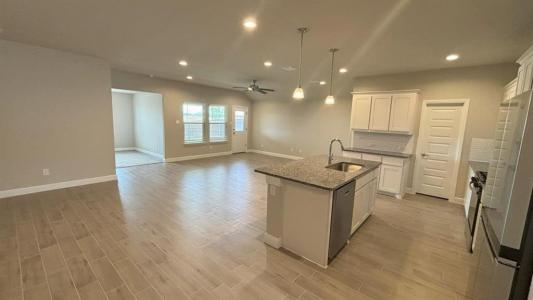 1913 HERITAGE CT, Cleburne, Teksas 76033, Amerika Birleşik Devletleri