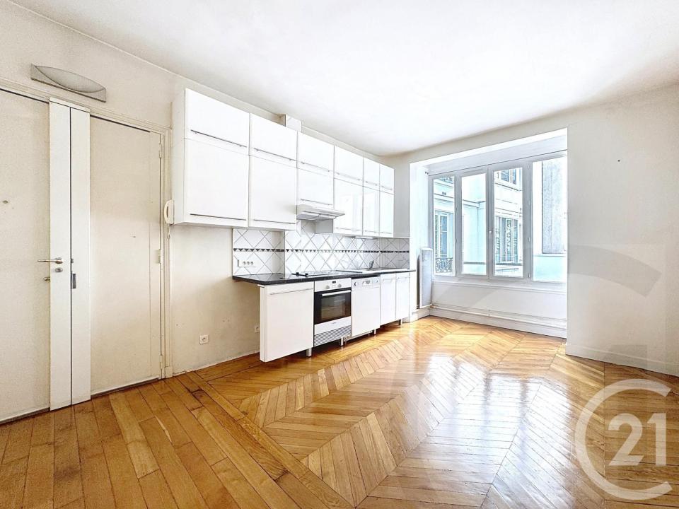 Paris, Île-de-France 75018, Pháp