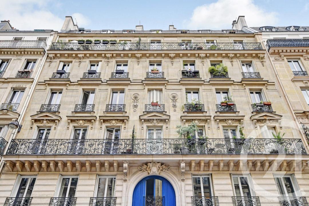 Paris, Île-de-France 75010, Pháp