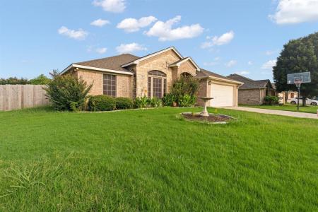 E 726 Sheila CIR, Joshua, テキサス 76058, アメリカ合衆国