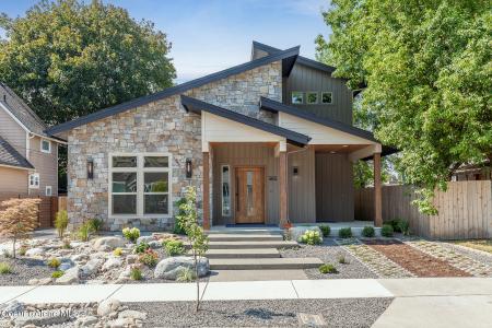 945 N 5TH ST, Coeur D'alene, איידהו 83814, ארצות הברית של אמריקה 