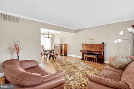 9 TURNER COURT, SEWELL, New Jersey 08080