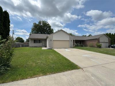 31487 Cambridge Street, GardenCity, Michigan 48135, USA