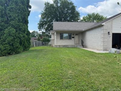 31487 Cambridge Street, GardenCity, Michigan 48135, USA