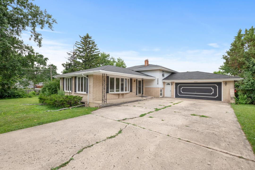 3928 N Cass Avenue, Westmont, Illinois 60559, Estados Unidos