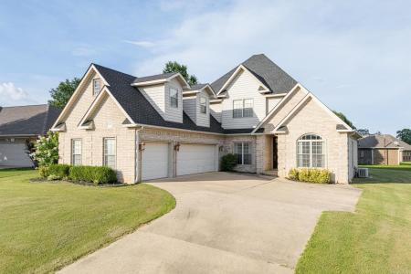4312 Lochmoor Circle, Jonesboro, Arkansas 72405-8098, USA