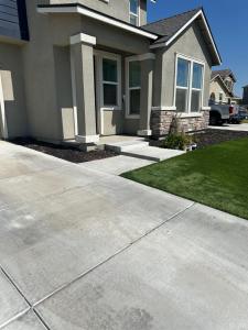 2242 S Manzanita Court, Visalia, קליפורניה 93292, ארצות הברית של אמריקה