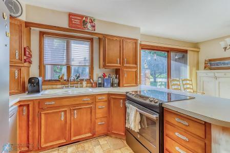 202 12th Avenue N, Casselton, North Dakota 58012