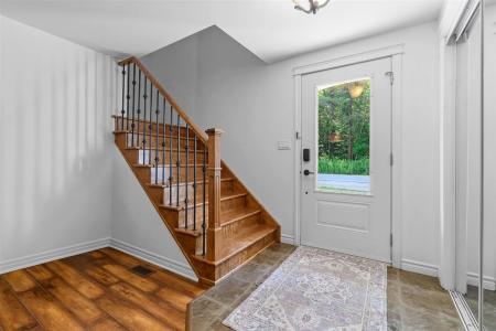 440 Rue Prince-Arthur, Otter Lake, Quebec J0X 2P0, Kanada