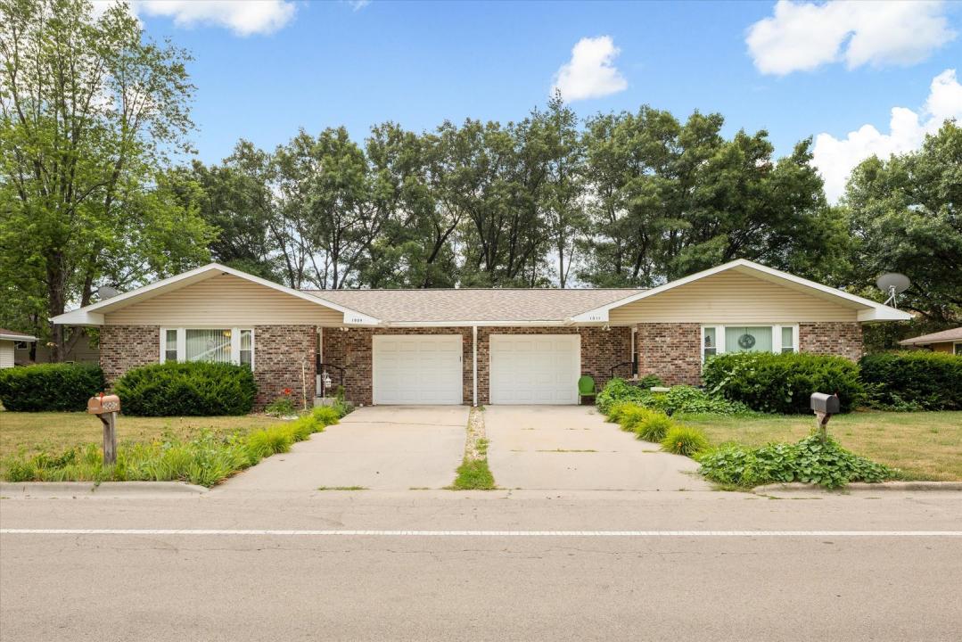 1009/1011 Dupont Avenue, Morris, Illinois 60450, États-Unis