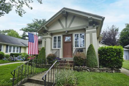 19 Superior Road, Bellerose Village, New York 11001, États-Unis