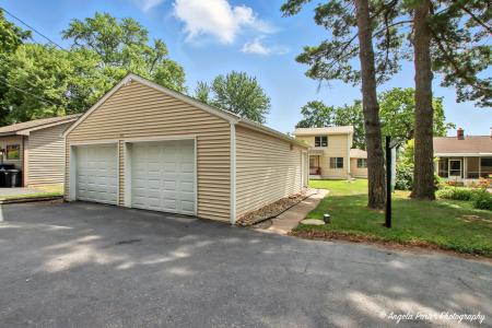 312 Country Club Drive, Mchenry, Illinois 60050, USA