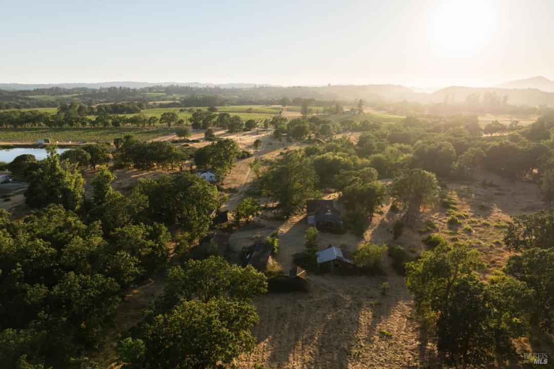 2220 Oakwild Ln, Santa Rosa, California 95401