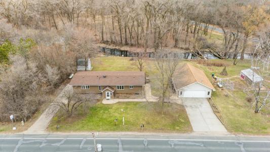 1411 County Road A, New Richmond, Wisconsin 54017, USA