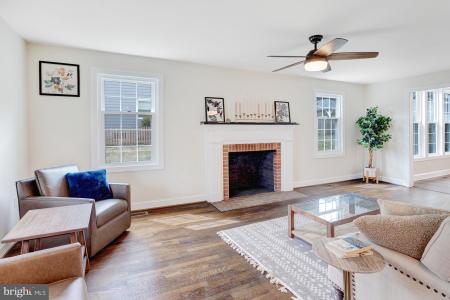 913 Sylvania Avenue, Fredericksburg, バージニア 22401, アメリカ合衆国