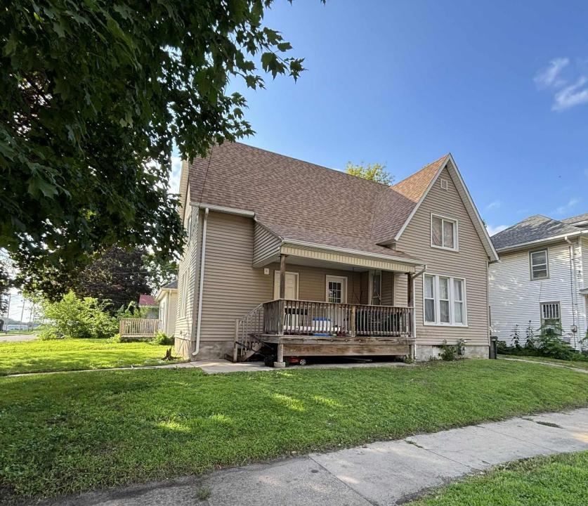 69 Lafayette Street, Waterloo, Iowa 50703, USA