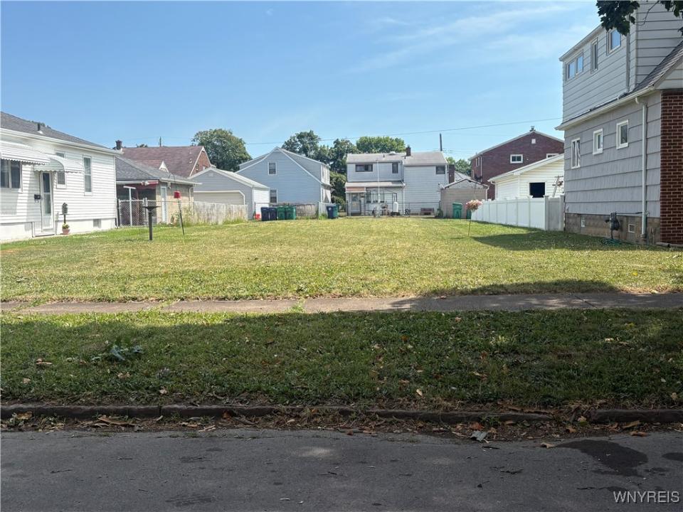 2479 Woodlawn Avenue, Niagara Falls, New York 14301, Amerika Birleşik Devletleri