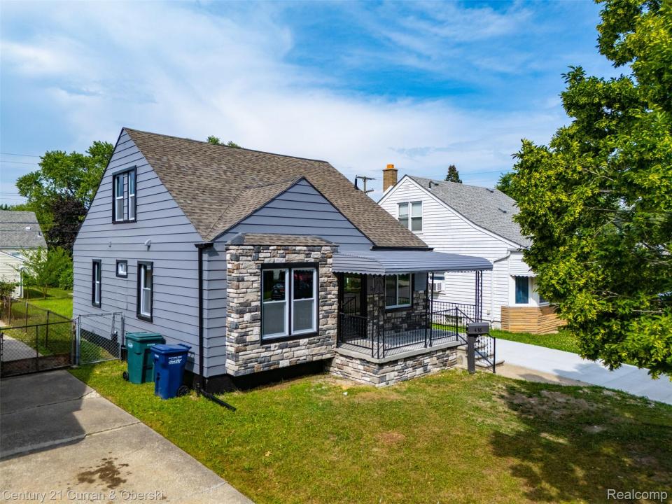 438 Mayflower Avenue, Lincoln Park, Michigan 48146