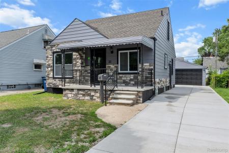 438 Mayflower Avenue, Lincoln Park, Michigan 48146