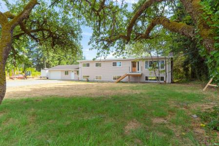 7405 LANTZVILLE RD, Lantzville, British Columbia V0R 2H0, Canada