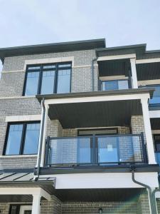 1987 CAMERON LOTT CRESCENT, Oshawa, Ontario L1L 0S1, Canada