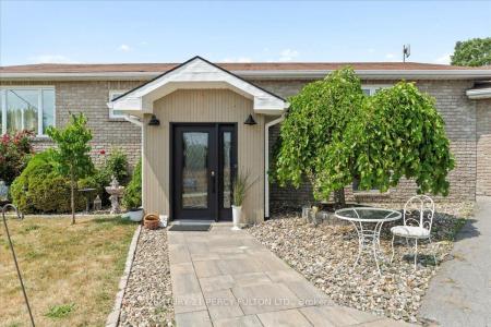 2121 ENRIGHT ROAD, Tyendinaga, Ontario K0K 2N0, Canadá