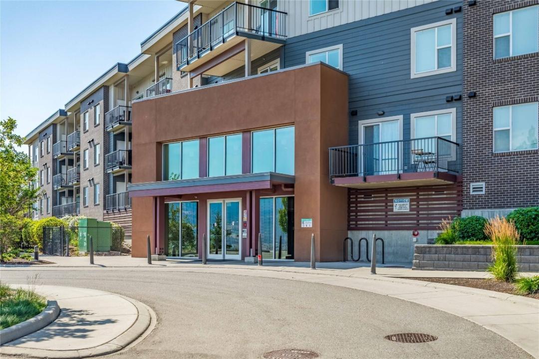 935 ACADEMY WAY, Kelowna, Colombia Británica V1V 3A9, Canadá