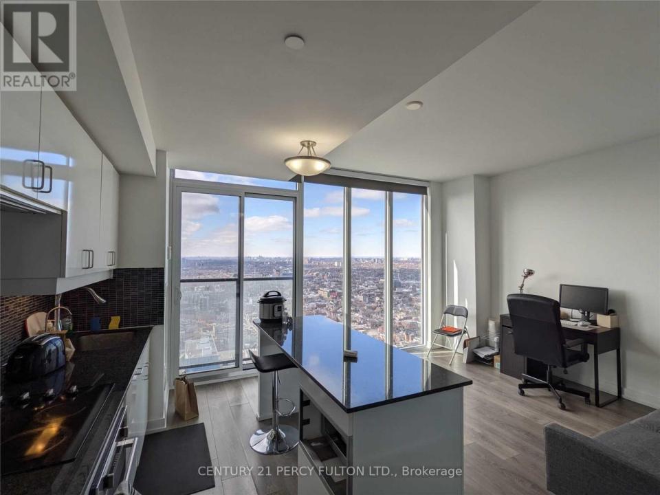 426 UNIVERSITY AVENUE, Toronto (kensington-chinatown), オンタリオ M5G 1S9, カナダ