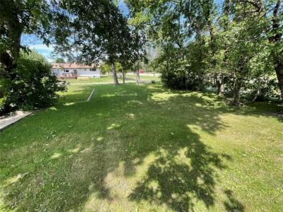 253 DUFFERIN STREET, Carberry, Manitoba R0K 0H0, Canada