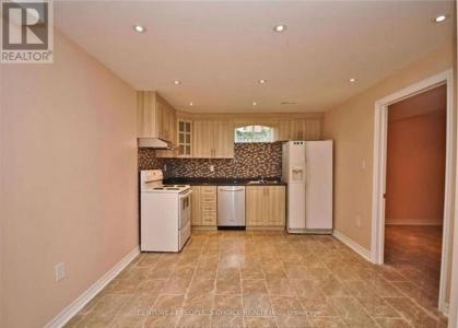 5689 SIDMOUTH STREET, Mississauga (east Credit), Ontario L5V 2H1, CANADÁ