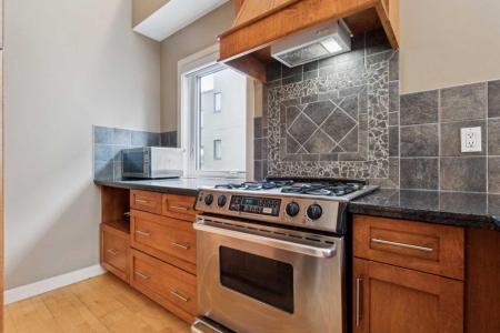 1818 14 STREET SW, Calgary, Alberta T2T 3S9, Canada