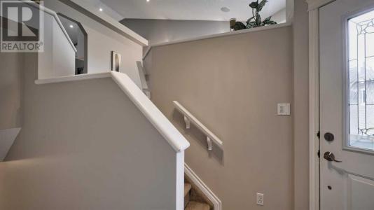 114 SPRINGS CRESCENT SOUTHEAST, Airdrie, Alberta T4A 1G8, Kanada