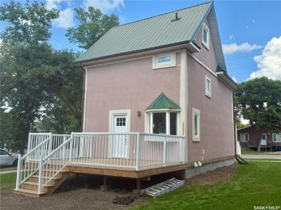 301 3RD STREET S, Weyburn, Saskatchewan S4H 2C5, Kanada