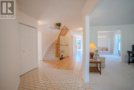 612 CHENIER WAY, Ottawa, Ontario K4A 1R1, Canada