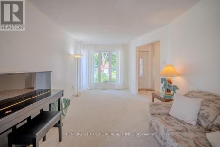 612 CHENIER WAY, Ottawa, Ontario K4A 1R1, Canada