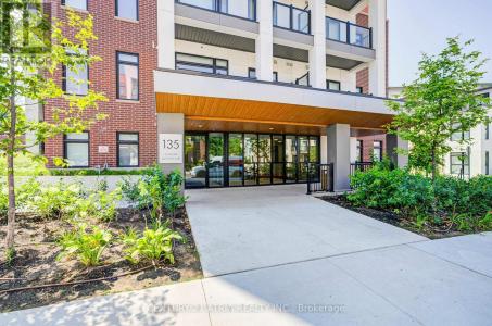 135 CANON JACKSON DRIVE, Toronto (beechborough-greenbrook), Ontario M6M 0C3, Canada