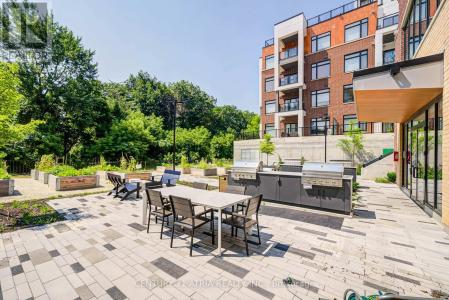 135 CANON JACKSON DRIVE, Toronto (beechborough-greenbrook), Ontario M6M 0C3, Canada