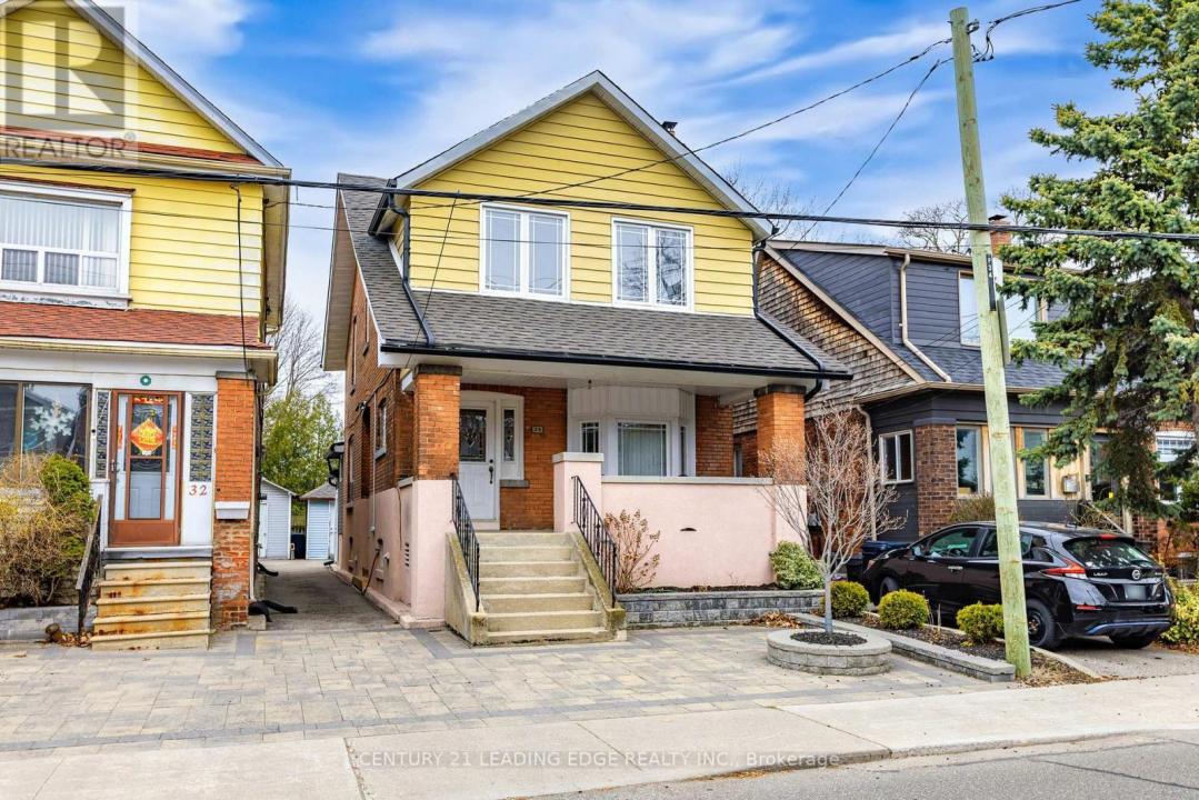 34 CHISHOLM AVENUE, Toronto (east End-danforth), Ontario M4C 4V2, Canada