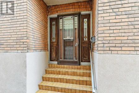 34 CHISHOLM AVENUE, Toronto (east End-danforth), Ontario M4C 4V2, Canada