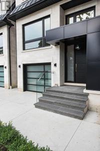 60A BURLINGAME ROAD, Toronto (alderwood), Ontario M8W 1Y8, Canadá