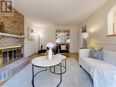 547 VILLAGE PARKWAY, Markham (unionville), Ontario L3R 4K7, Canada