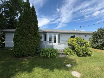 260 FIFTH AVENUE EAST, Ste Rose Du Lac, Manitoba R0L 1S0, Kanada