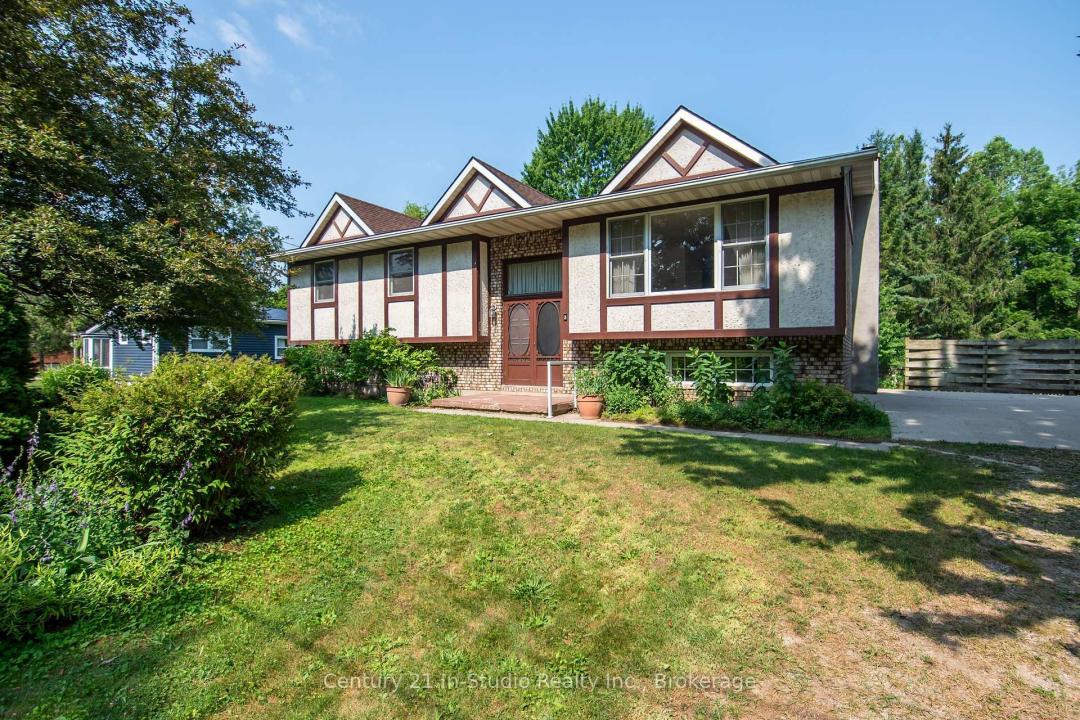 3 GLADSTONE STREET, Huron-Kinloss-, Ontario N0G 2R0, Canada