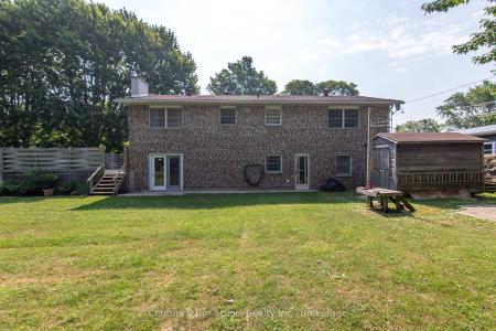 3 GLADSTONE STREET, Huron-Kinloss-, Ontario N0G 2R0, Canada