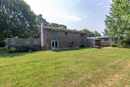3 GLADSTONE STREET, Huron-Kinloss-, Ontario N0G 2R0, Canada