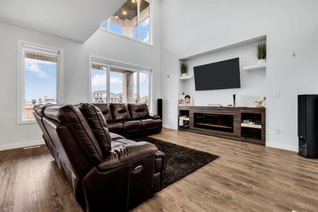 31 HIGHPARK DRIVE, Winnipeg, מניטובה R3Y 2A7, קנדה 