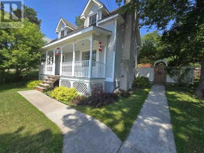 313 VETERANS DR, Kenora, Ontario P9N 4K3, Canada