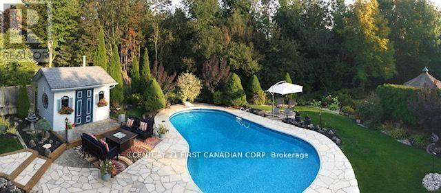31 GLENRIDGE CRESCENT, London North (north A), Ontario N6G 4W5, Canada